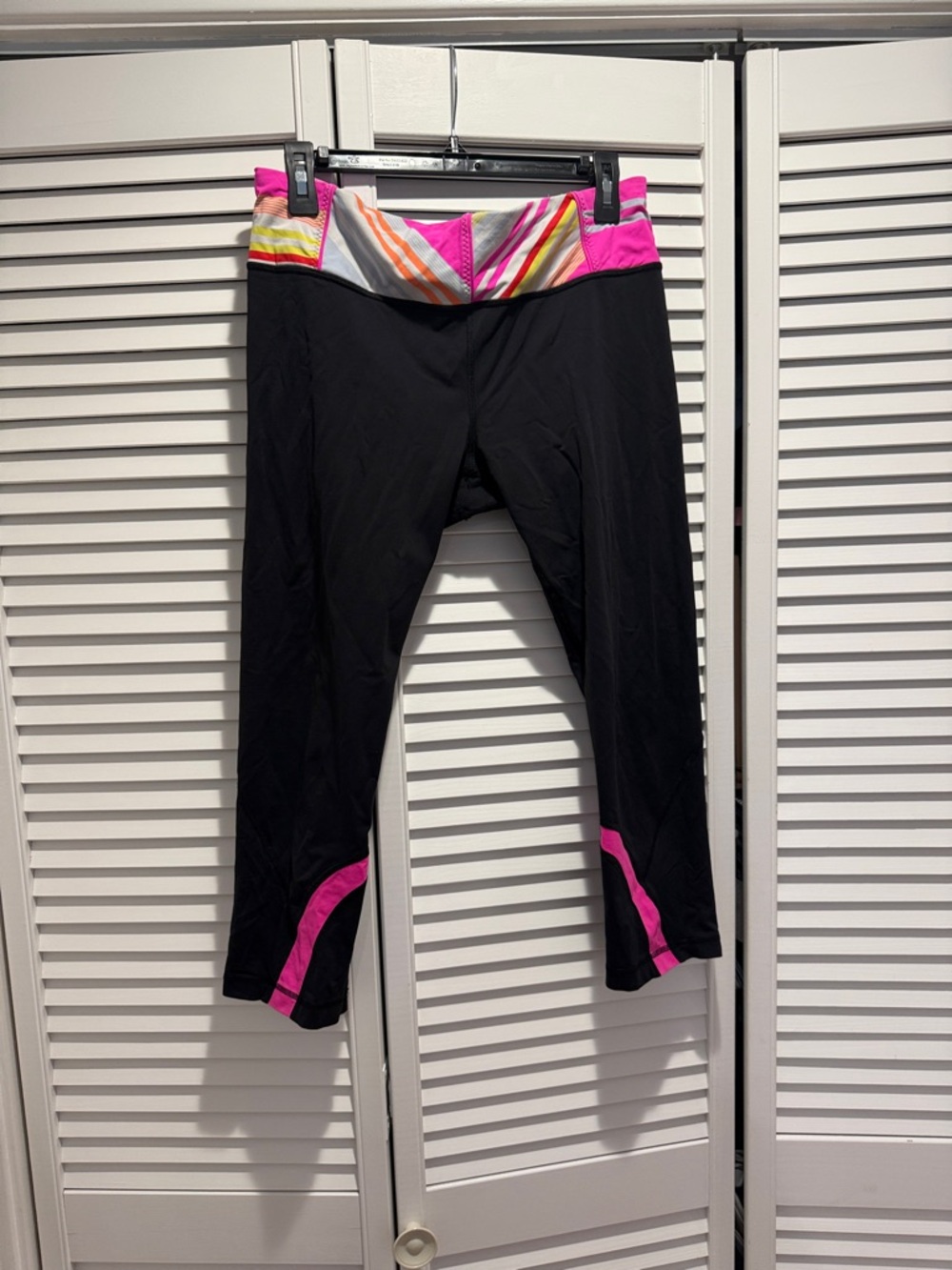 lululemon athletica inspire crops - size 10